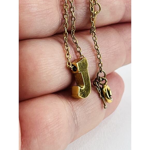 Vintage Trifari Initial J Necklace Gold Tone Letter Pendant Chain 16" Jewelry Na - Picture 12 of 16